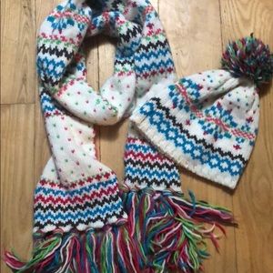 Aerie hat and scarf set